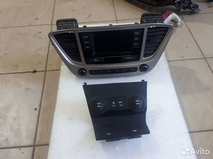 Штатная магитола Hyundai Solaris 17- с блоком Usb