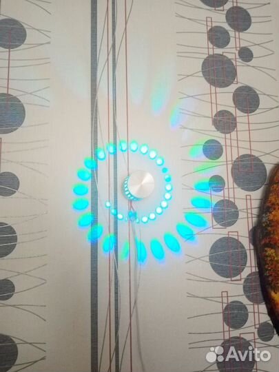 Светодиодный светильник RGB с пультом