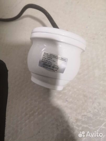 Две аналоговые мини-камеры, одна камера AHD