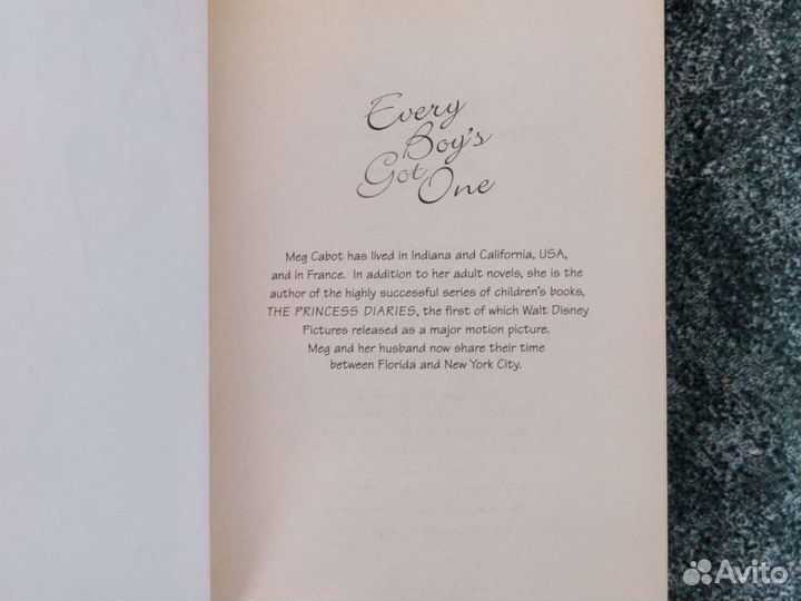 Мэг Кэбот на английском языке