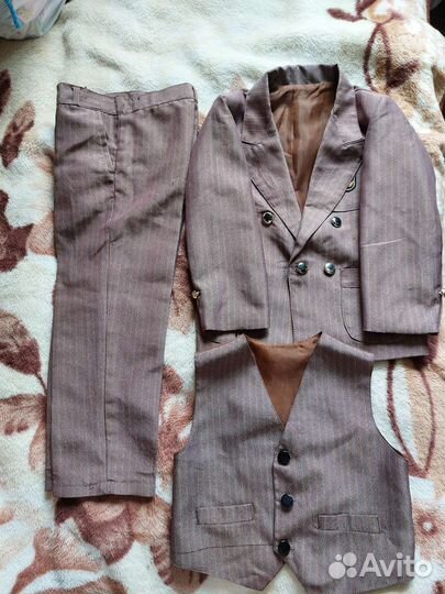 Костюм тройка на мальчика