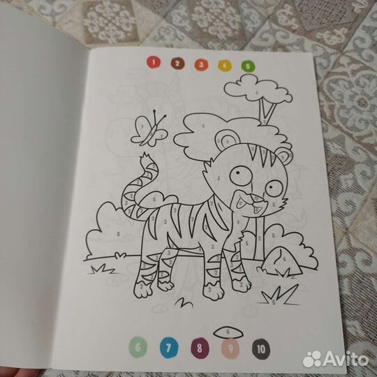 Книжки и развивающие пособия для малышей