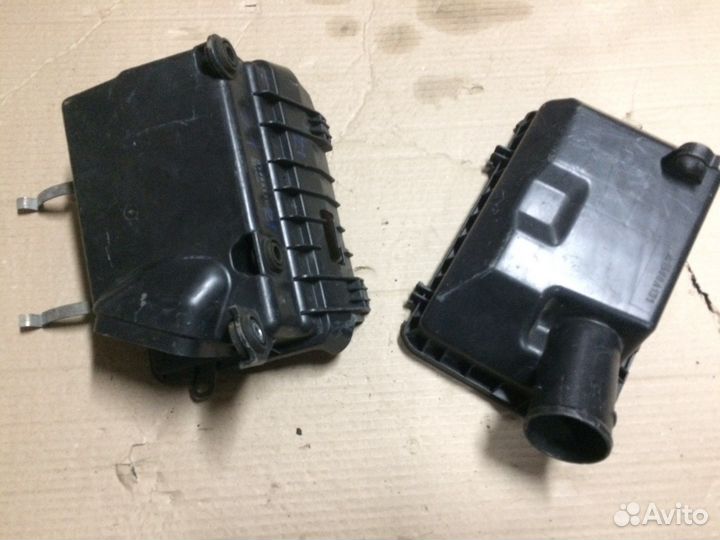 Корпус воздушного фильтра Mitsubishi Lancer 10