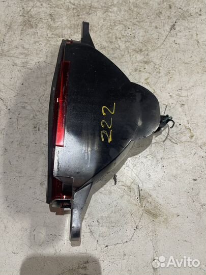 Фонарь крышки багажника додж стратус 2001+
