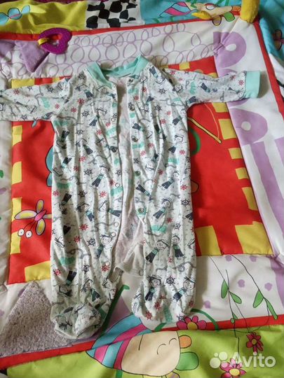 Продам детские вещи