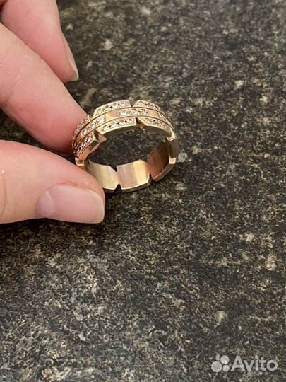 Золотое кольцо с бриллиантами Cartier