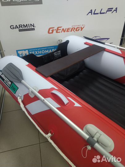 Надувная лодка Gladiator E330S