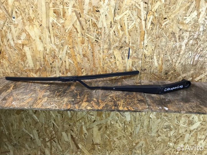 Поводок стеклоочистителя передний левый Hyundai