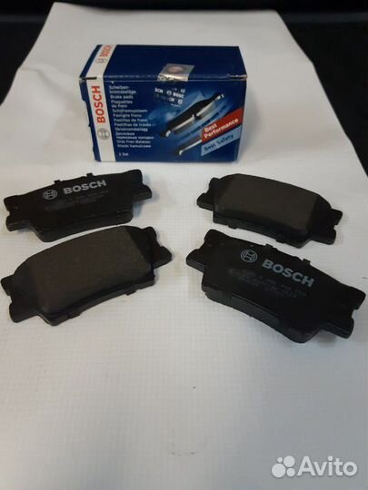 Комплект задних колодок Camry 40