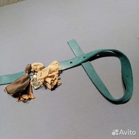 Бирюзовый женский ремень с цветами