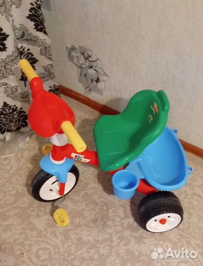 Трехколесный велосипед