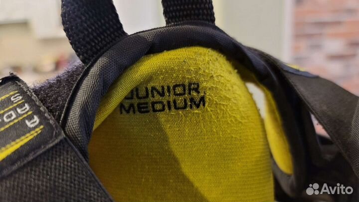 Нагрудник вратарский Bauer s27 jr