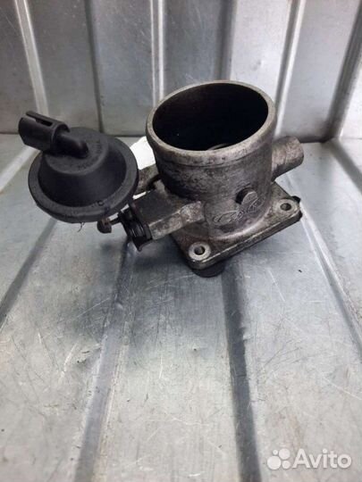 Дроссельная заслонка Kia Sorento 1 джип 2.5 2008