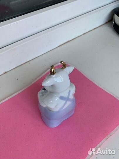 Фарфоровая статуэтка-копилка Коровка