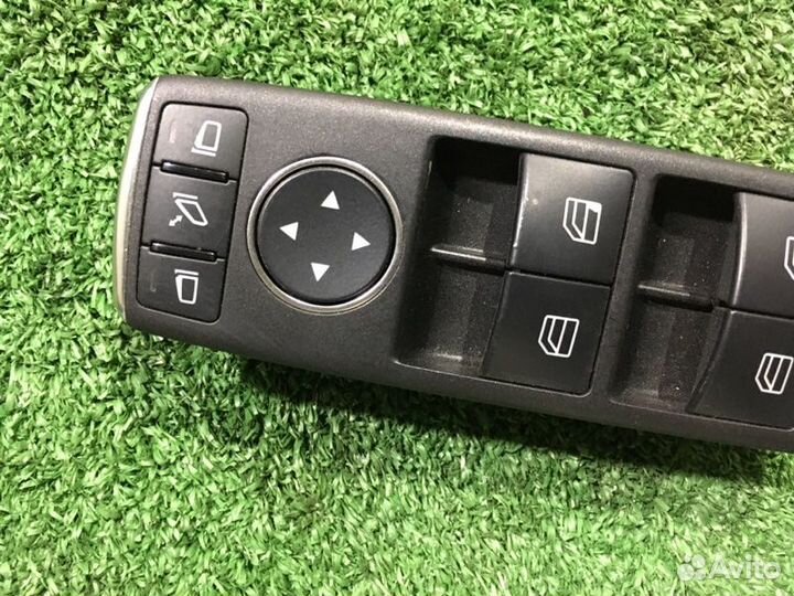 Блок стеклоподъемников Mercedes-Benz C-Class W204