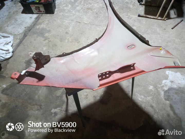 Продам крыло переднее левое на Ниссан note