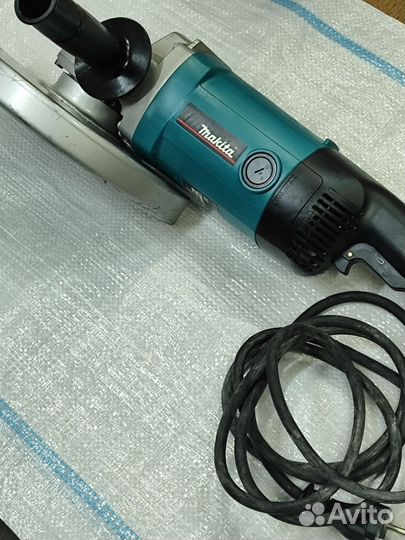 Ушм болгарка Makita 9069