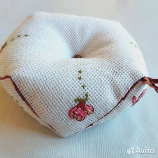 Игольница (бискорню) Цветение