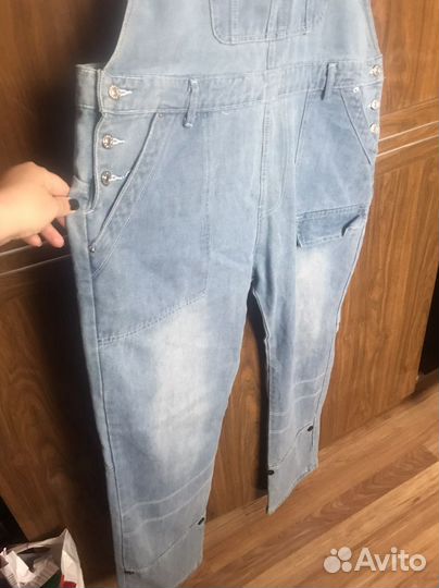 Джинсовый комбинезон