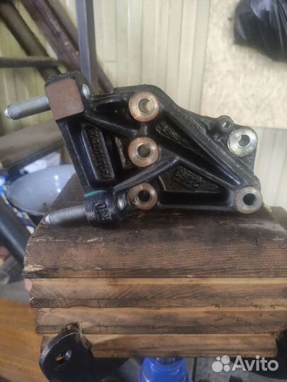 Новые з/ч на Rover 75