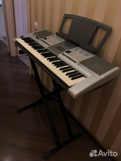Синтезатор Yamaha PSR E403