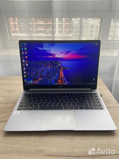 Ноутбук tecno megabook t1 15.6