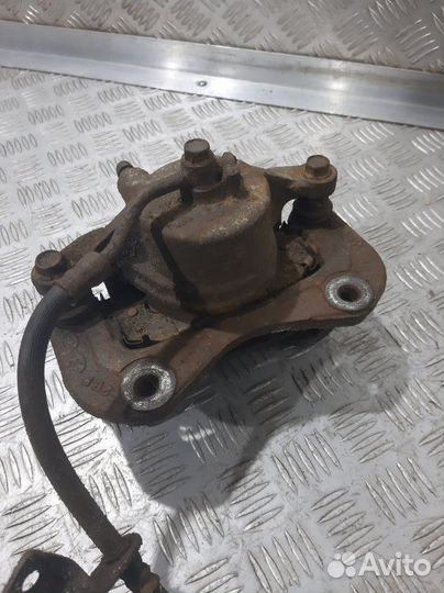 Суппорт передний левый Kia Sportage SL G4KD 2012