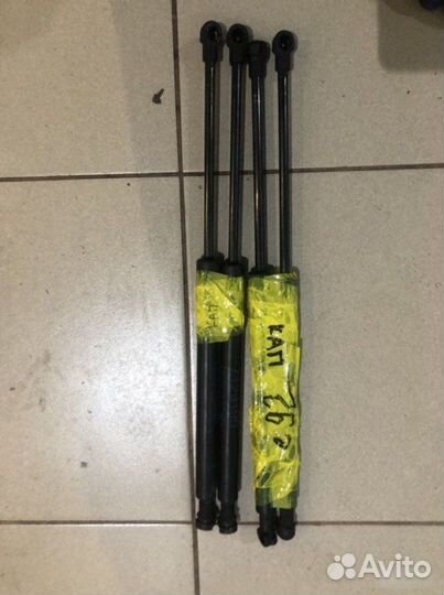 Амортизаторы упоры капота Bmw 3 E90