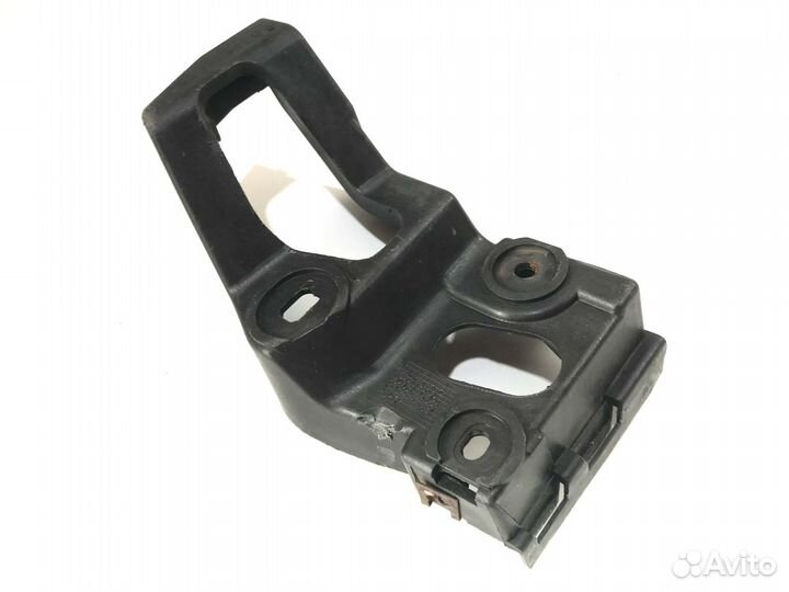 Кронштейн крыла Audi A4 B7