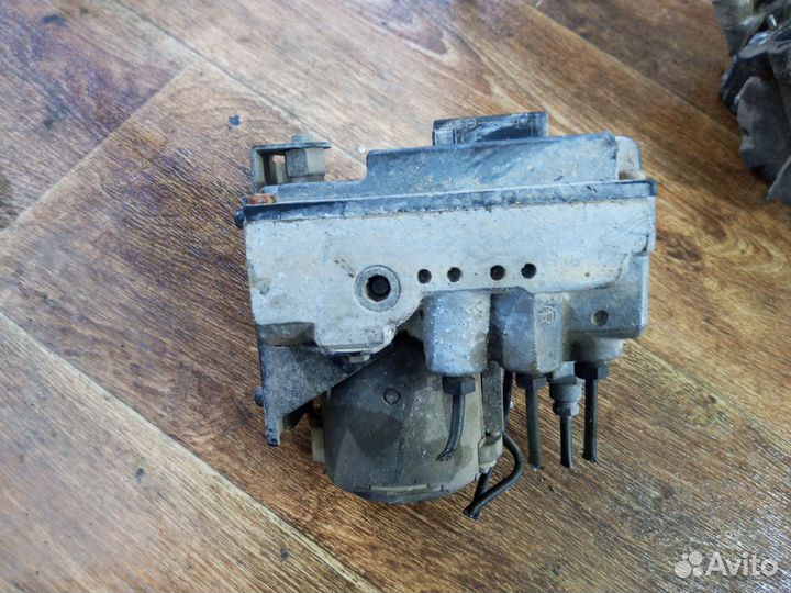 Блок абс 000 bmw e39 до рест