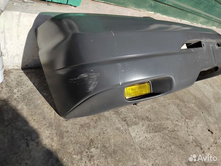 Продам бампер передний на ниссан ванетте sk22