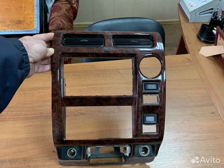 Центральная консоль Toyota Prado