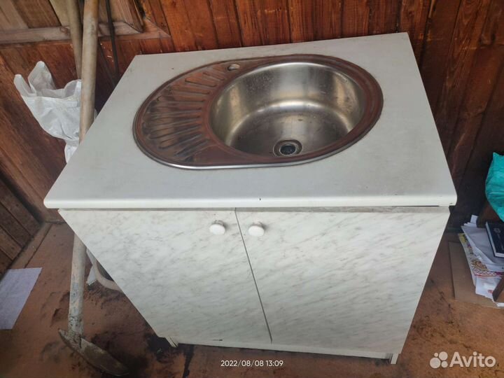 Кухонная мойка с тумбой