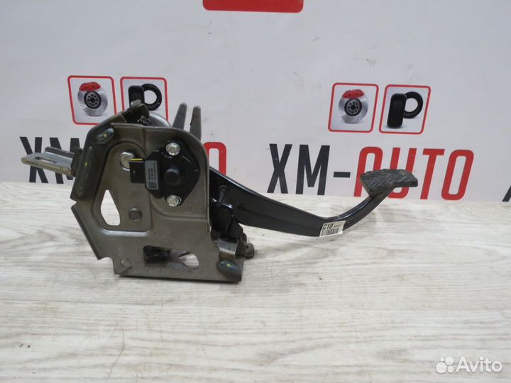 Педаль сцепления Kia Rio 4