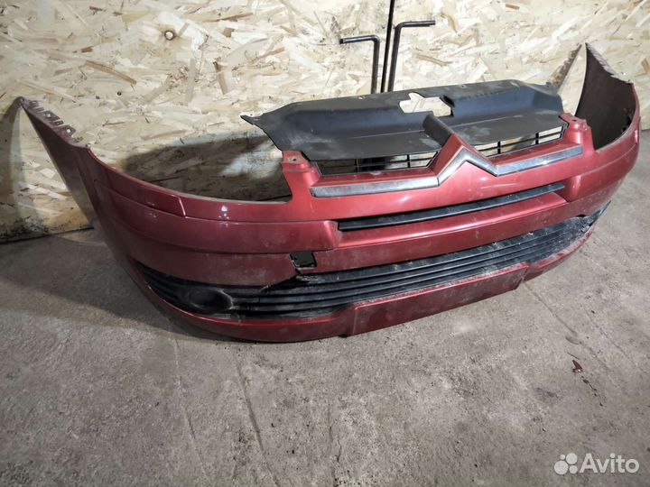 Передний бампер Citroen C4