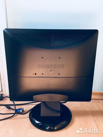 Монитор Samsung SyncMaster 931C