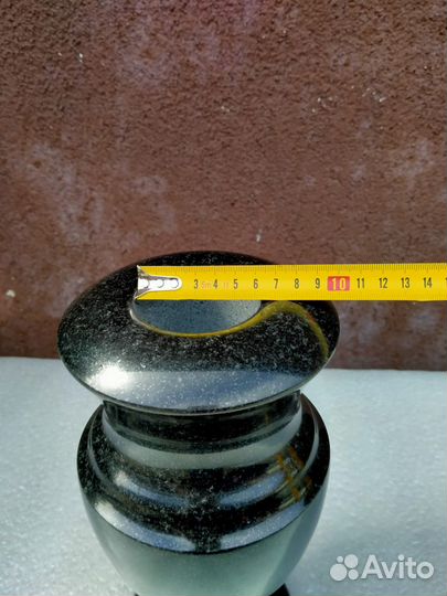 Ваза из гранита Габбро Диабаз 30х15