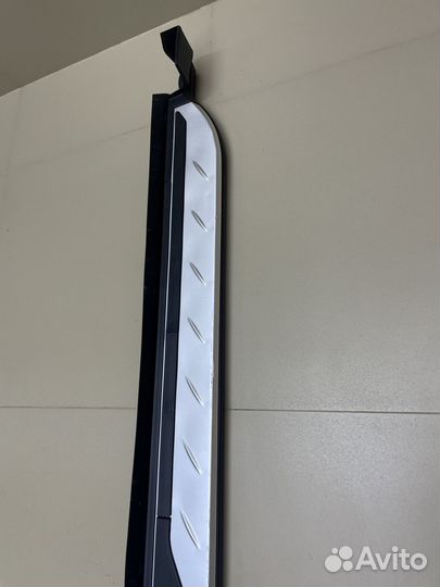 Подножка левая Toyota RAV4 (XA50)