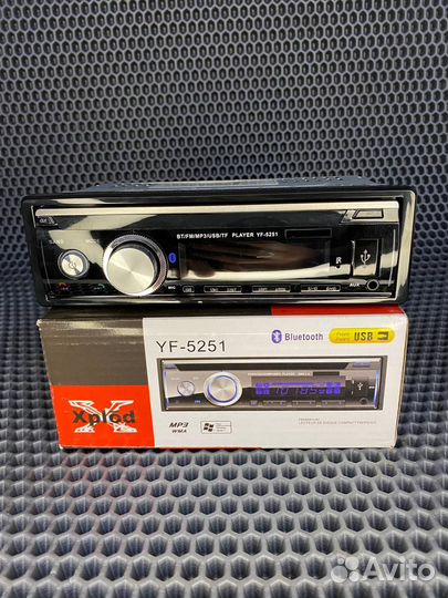 Магнитола с Bluetooth / AUX / USB