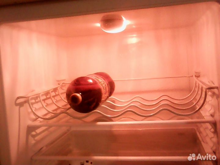 Полка для бутылок (в холодильник)