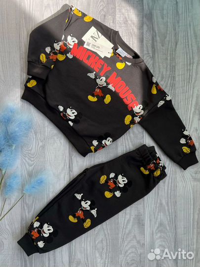 Костюм детский новый