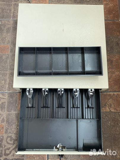 Ящик для денег