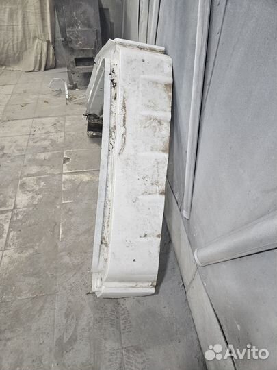 Задняя часть от Largus левая стойка