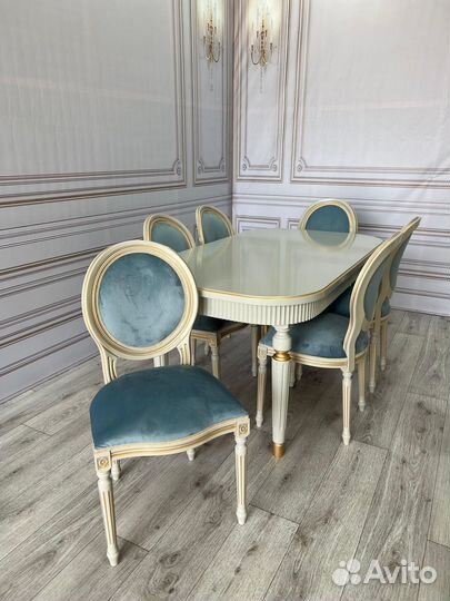 Стол кухонный