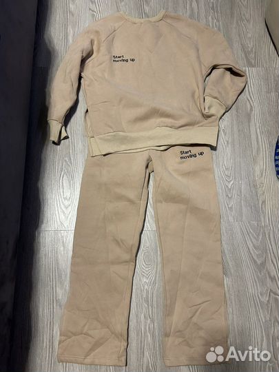 Костюм спортивный