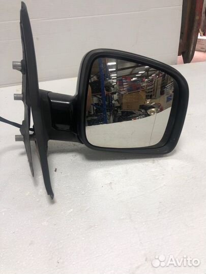 Зеркало правое Volkswagen Transporter T5