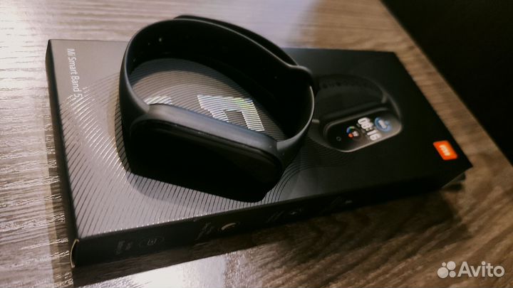 Фитнес-браслет Xiaomi Mi Smart Band 5