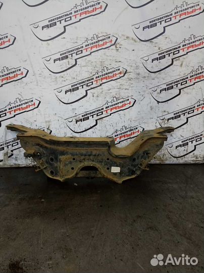 Балка подвески задняя nissan liberty PM12 RM12 зад