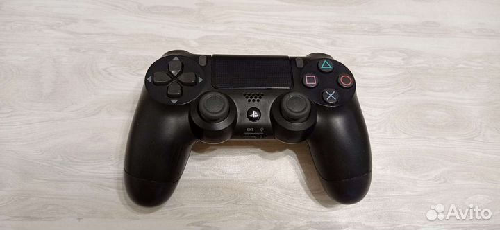 Джойстик Sony PS4