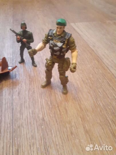 Игрушки солдатики